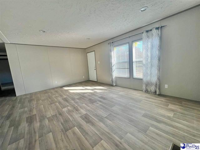 2004 Warren's Loop, Marion, SC 29571