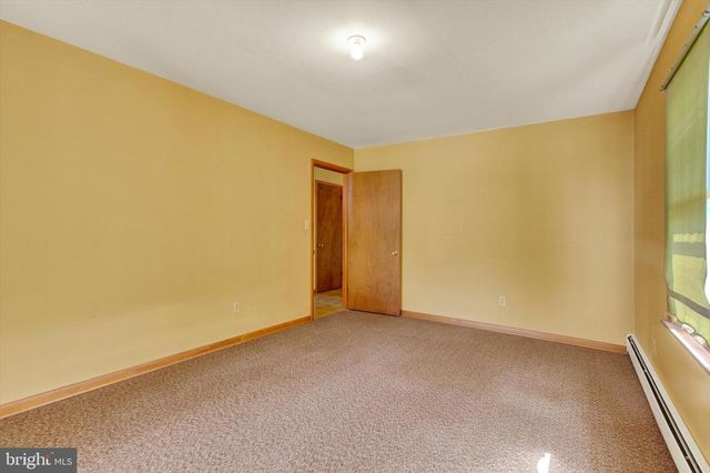 5170 GLEN ECHO RD, Glen Rock, PA 17327