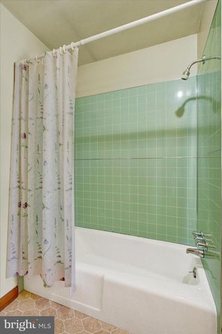 5170 GLEN ECHO RD, Glen Rock, PA 17327