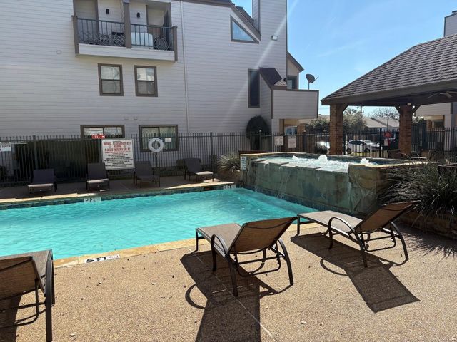 2301 Basil Drive F211, Arlington, TX 76006