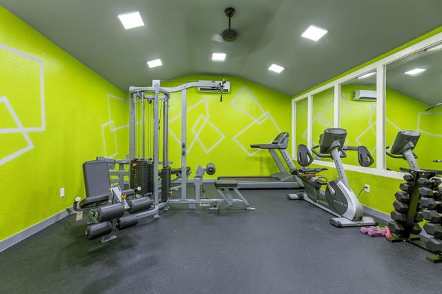 2301 Basil Drive F211, Arlington, TX 76006