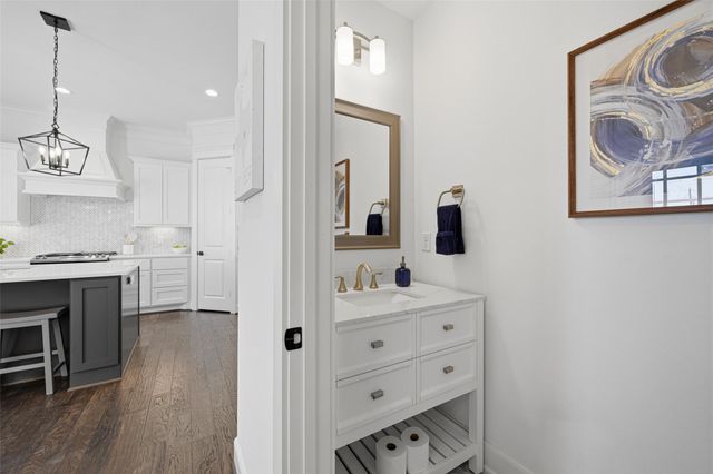 1122 Malone Street, Houston, TX 77007