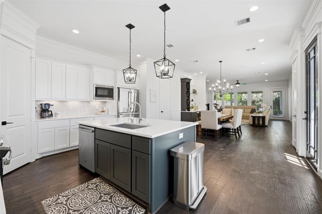 1122 Malone Street, Houston, TX 77007