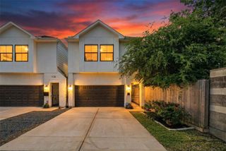 1122 Malone Street, Houston, TX 77007