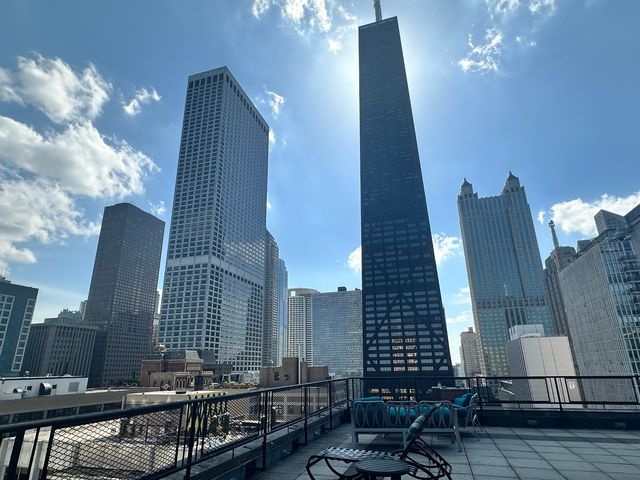 253 E DELAWARE Place 15E, Chicago, IL 60611