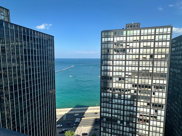 253 E DELAWARE Place 15E, Chicago, IL 60611