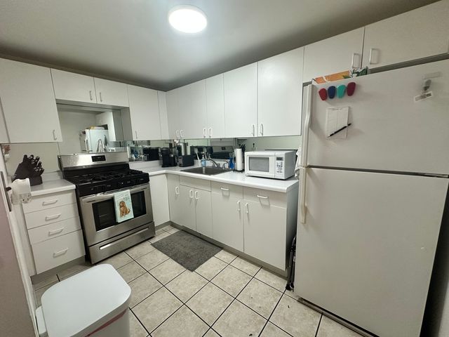 253 E DELAWARE Place 15E, Chicago, IL 60611