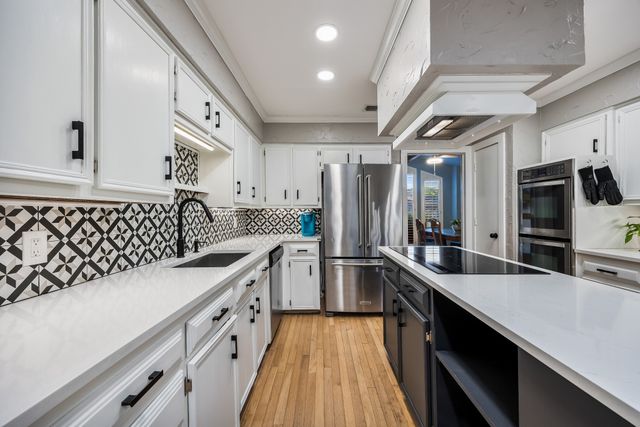 2825 Prairie Creek Drive, Plano, TX 75075