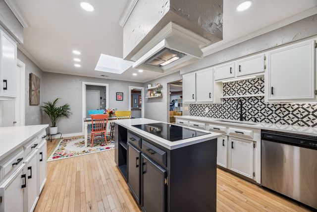 2825 Prairie Creek Drive, Plano, TX 75075