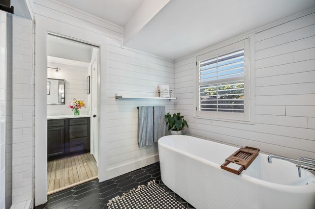 2825 Prairie Creek Drive, Plano, TX 75075