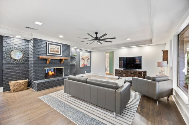 2825 Prairie Creek Drive, Plano, TX 75075