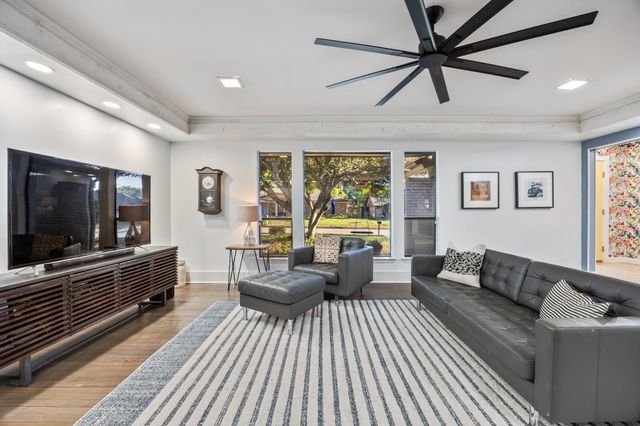 2825 Prairie Creek Drive, Plano, TX 75075