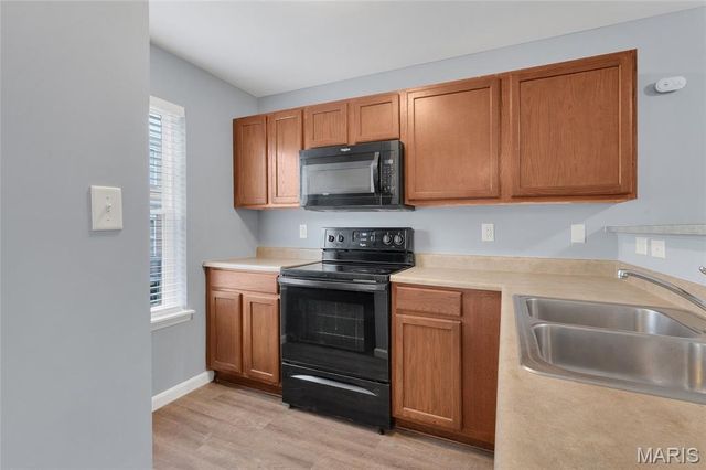9102 Spring Creek Lane, O'fallon, MO 63368