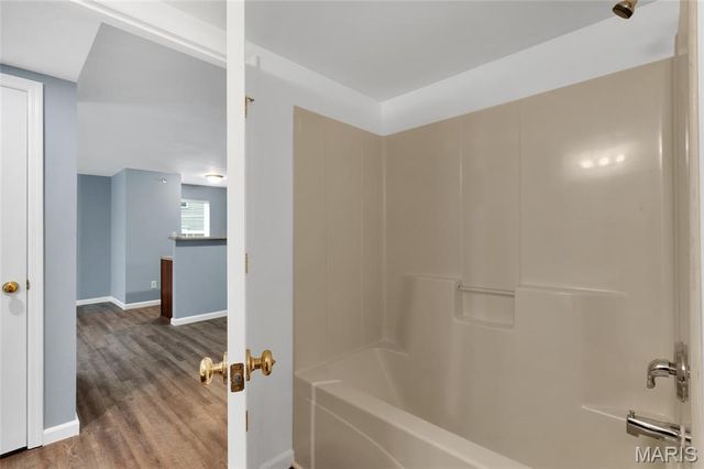 9102 Spring Creek Lane, O'fallon, MO 63368