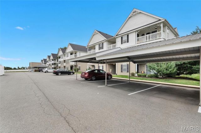 9102 Spring Creek Lane, O'fallon, MO 63368
