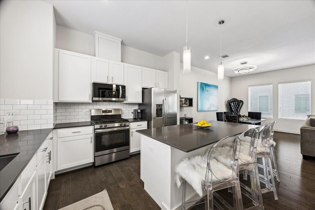 1310 Hussion Street, Houston, TX 77003