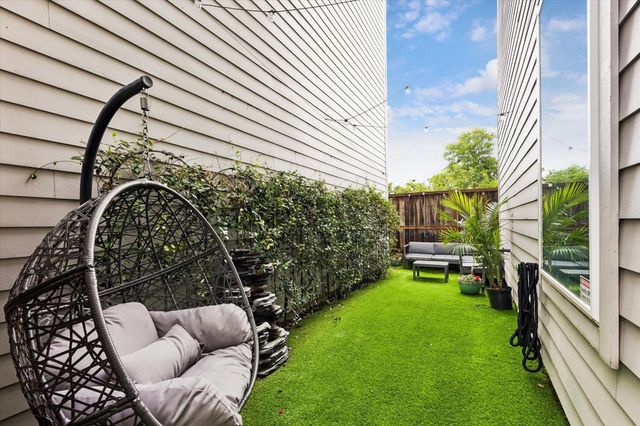 1310 Hussion Street, Houston, TX 77003