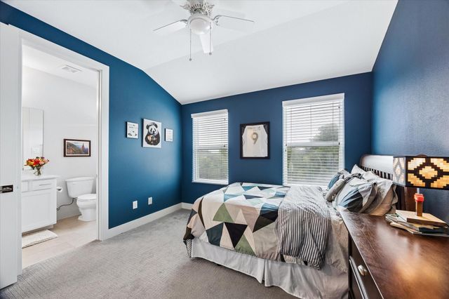1310 Hussion Street, Houston, TX 77003