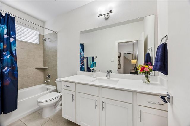 1310 Hussion Street, Houston, TX 77003