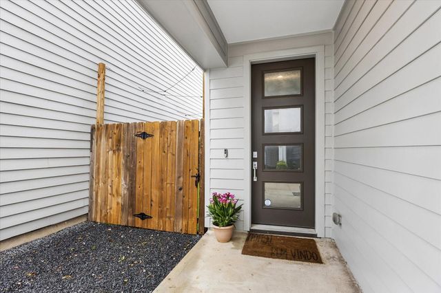 1310 Hussion Street, Houston, TX 77003