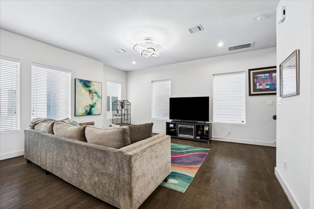1310 Hussion Street, Houston, TX 77003