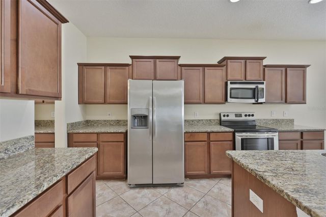 10811 KIRKWALL PORT DRIVE, Wimauma, FL 33598