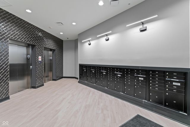 1155 S Rangeline Road 504, Carmel, IN 46032