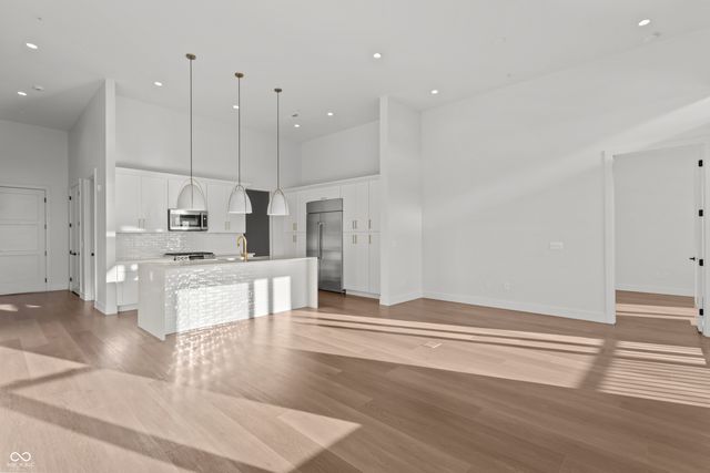 1155 S Rangeline Road 504, Carmel, IN 46032