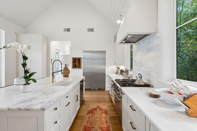 321 Bayley Road, Daniel Island, SC 29492