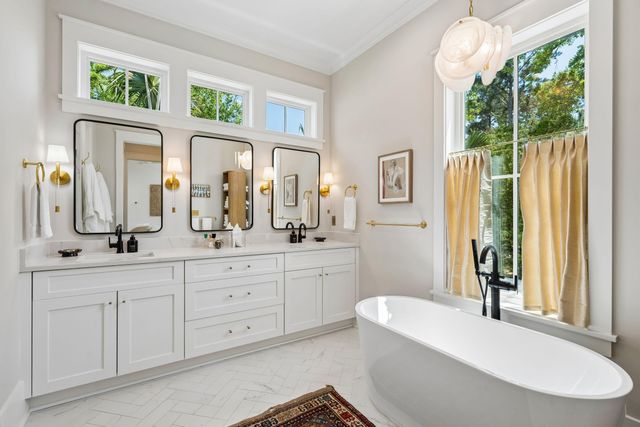 321 Bayley Road, Daniel Island, SC 29492