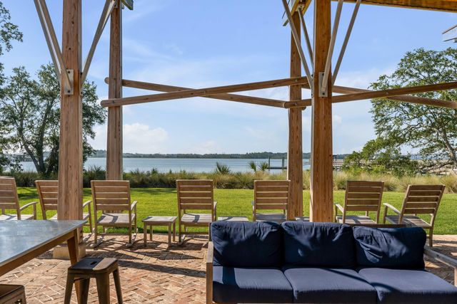321 Bayley Road, Daniel Island, SC 29492