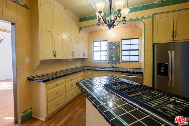 1328 Sierra Alta Way, Los Angeles, CA 90069