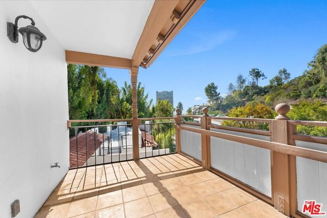 1328 Sierra Alta Way, Los Angeles, CA 90069