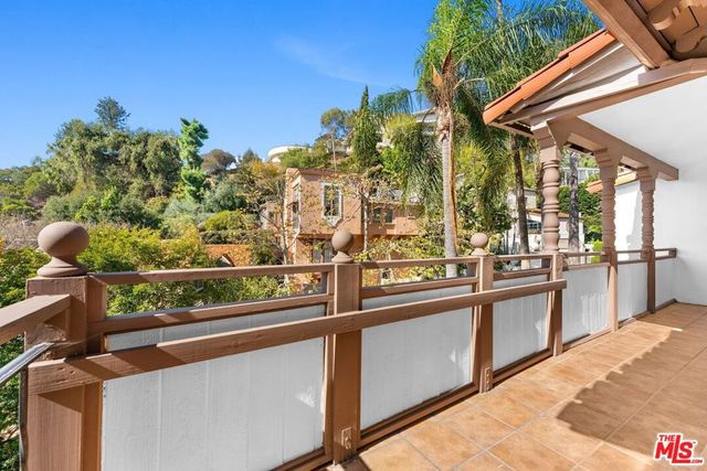 1328 Sierra Alta Way, Los Angeles, CA 90069