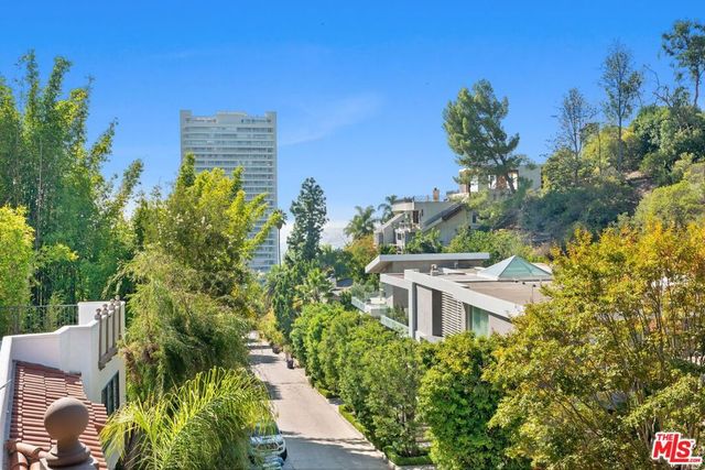 1328 Sierra Alta Way, Los Angeles, CA 90069