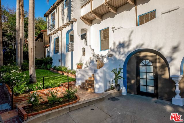 1328 Sierra Alta Way, Los Angeles, CA 90069