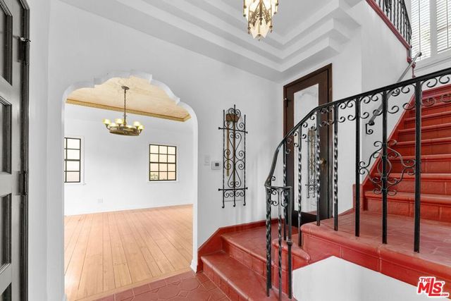 1328 Sierra Alta Way, Los Angeles, CA 90069