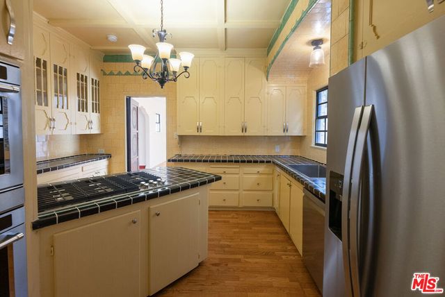 1328 Sierra Alta Way, Los Angeles, CA 90069