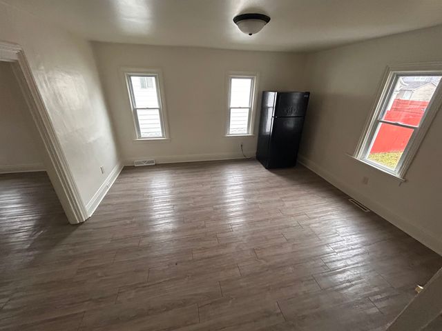 414 S Jackson Street, Bay City, MI 48708