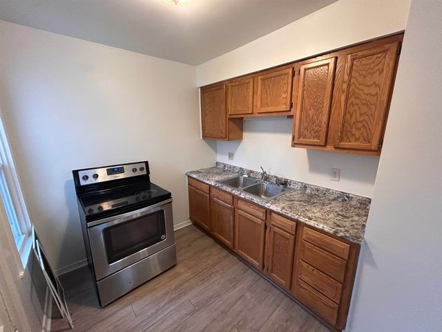 414 S Jackson Street, Bay City, MI 48708