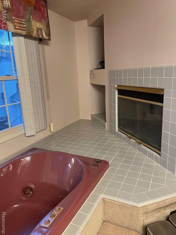 7632 Danbury Circle, West Bloomfield Charter Township, MI 48322