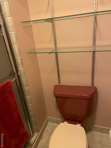 7632 Danbury Circle, West Bloomfield Charter Township, MI 48322