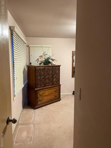 7632 Danbury Circle, West Bloomfield Charter Township, MI 48322