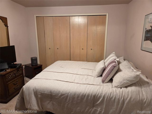 7632 Danbury Circle, West Bloomfield Charter Township, MI 48322