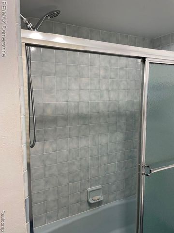 7632 Danbury Circle, West Bloomfield Charter Township, MI 48322