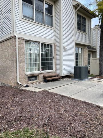 7632 Danbury Circle, West Bloomfield Charter Township, MI 48322