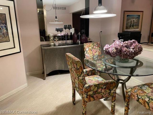 7632 Danbury Circle, West Bloomfield Charter Township, MI 48322