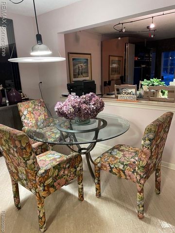 7632 Danbury Circle, West Bloomfield Charter Township, MI 48322