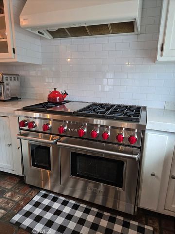 6233 Orion Avenue, Van Nuys, CA 91411