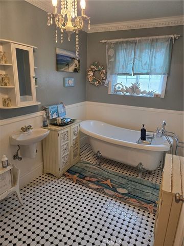 6233 Orion Avenue, Van Nuys, CA 91411